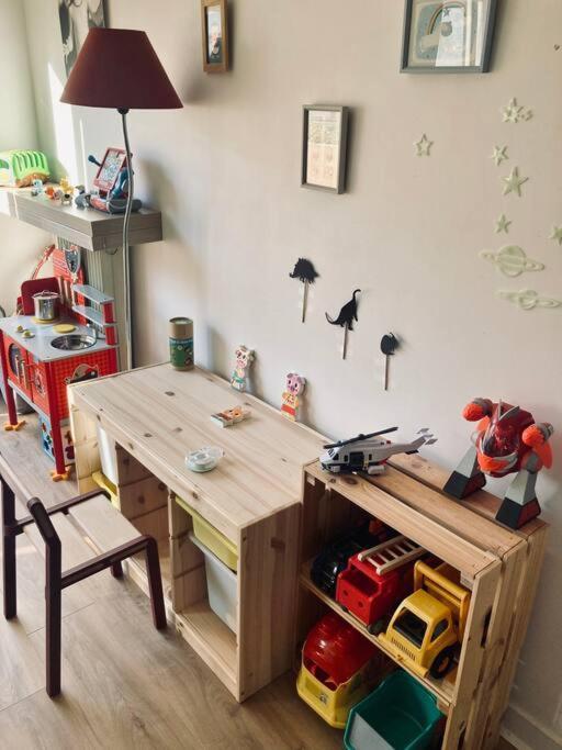 Paris : Appartement Familial Avec Parking Prive Clichy Eksteriør bilde